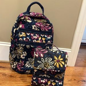 VERA BRADLEY 
Pattern: African Violet
Campus Backpack Large Retired